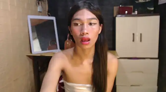 ToKeNa online show from February 2025 05:15:02 PM