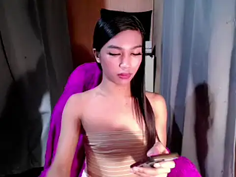 ToKeNa online show from November 2025 11:21:01 AM