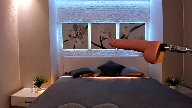 Betty June online show from October 2025 08:51:02 PM