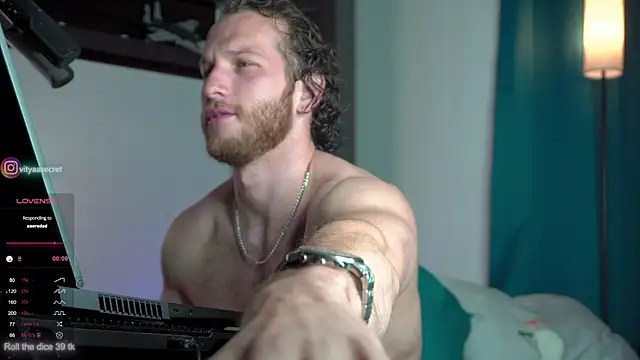 Snapshot of VIktorSecret chatting on October 2025 05:13:01 AM VIktorSecret online show from October 2025 05:13:01 AM