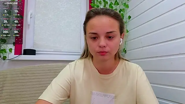 Misss Vikk online show from October 2025 07:00:02 AM