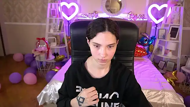BabyFlowerr online show from February 2025 05:29:01 AM