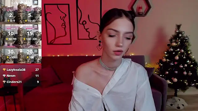 Snapshot of SophieCatty chatting on December 2024 07:48:02 AM SophieCatty online show from December 2024 07:48:02 AM