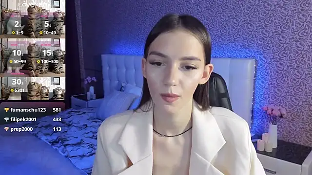 Snapshot of SophieCatty chatting on January 2025 09:25:02 AM SophieCatty online show from January 2025 09:25:02 AM