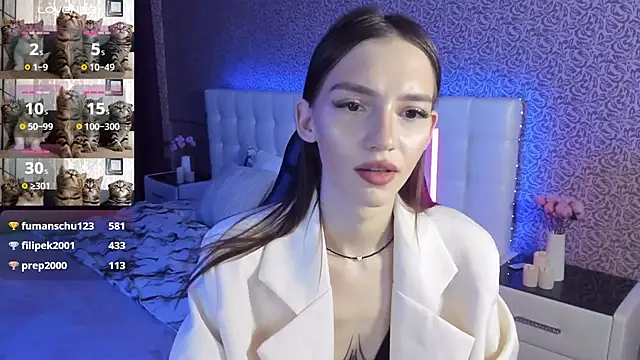 Snapshot of SophieCatty chatting on January 2025 12:27:01 PM SophieCatty online show from January 2025 12:27:01 PM