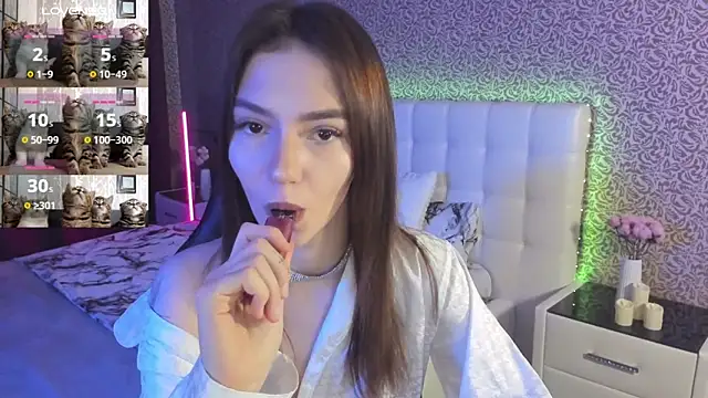 Snapshot of SophieCatty chatting on February 2025 06:33:01 AM SophieCatty online show from February 2025 06:33:01 AM