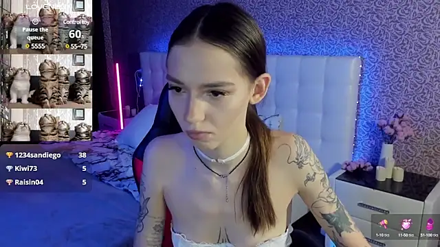 Snapshot of SophieCatty chatting on February 2025 12:19:01 PM SophieCatty online show from February 2025 12:19:01 PM