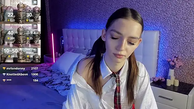 Snapshot of SophieCatty chatting on February 2025 07:11:01 AM SophieCatty online show from February 2025 07:11:01 AM