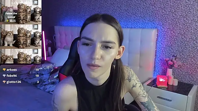 Snapshot of SophieCatty chatting on February 2025 05:59:01 PM SophieCatty online show from February 2025 05:59:01 PM