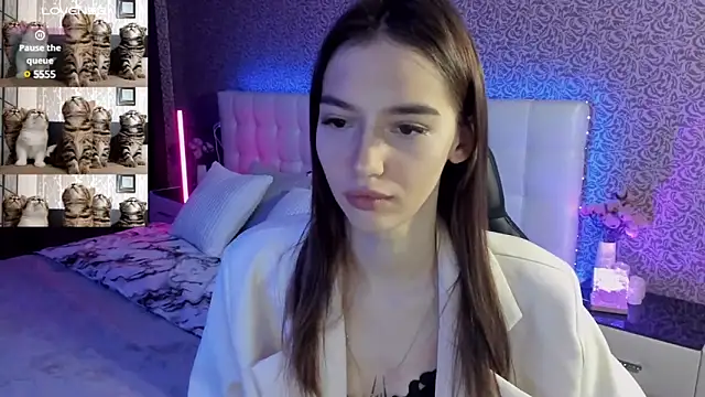 Snapshot of SophieCatty chatting on March 2025 07:32:02 AM SophieCatty online show from March 2025 07:32:02 AM