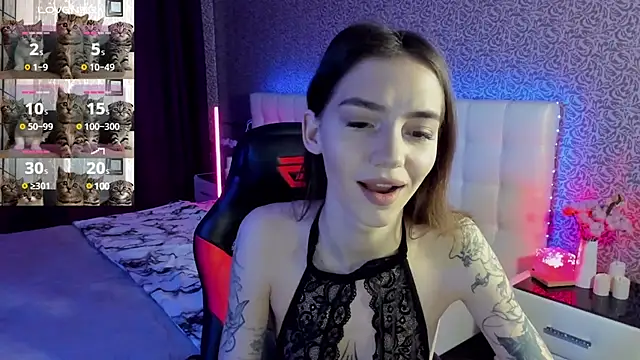 Snapshot of SophieCatty chatting on March 2025 07:33:02 AM SophieCatty online show from March 2025 07:33:02 AM