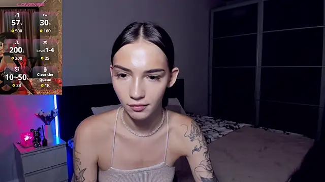 Snapshot of SophieCatty chatting on September 2025 07:46:02 PM SophieCatty online show from September 2025 07:46:02 PM