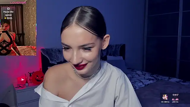 Snapshot of SophieCatty chatting on October 2025 02:18:01 PM SophieCatty online show from October 2025 02:18:01 PM