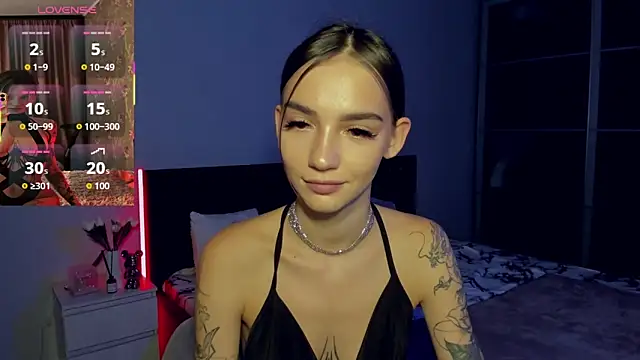 Snapshot of SophieCatty chatting on November 2025 01:06:02 AM SophieCatty online show from November 2025 01:06:02 AM