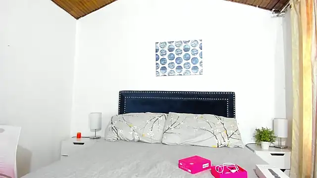 ZulyMichels online show from September 2025 12:27:02 PM