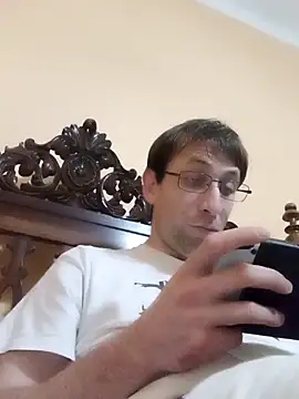 Snapshot of White_rabbit_ chatting on December 2024 09:55:01 PM White rabbit online show from December 2024 09:55:01 PM