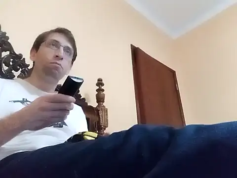 Snapshot of White_rabbit_ chatting on December 2024 03:22:01 PM White rabbit online show from December 2024 03:22:01 PM