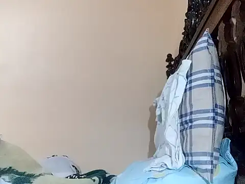 Snapshot of White_rabbit_ chatting on December 2024 11:41:02 PM White rabbit online show from December 2024 11:41:02 PM