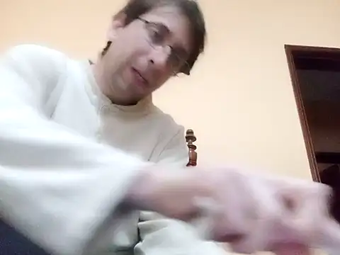 Snapshot of White_rabbit_ chatting on January 2025 02:23:02 PM White rabbit online show from January 2025 02:23:02 PM