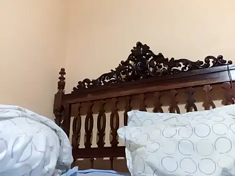 Snapshot of White_rabbit_ chatting on February 2025 09:15:02 PM White rabbit online show from February 2025 09:15:02 PM