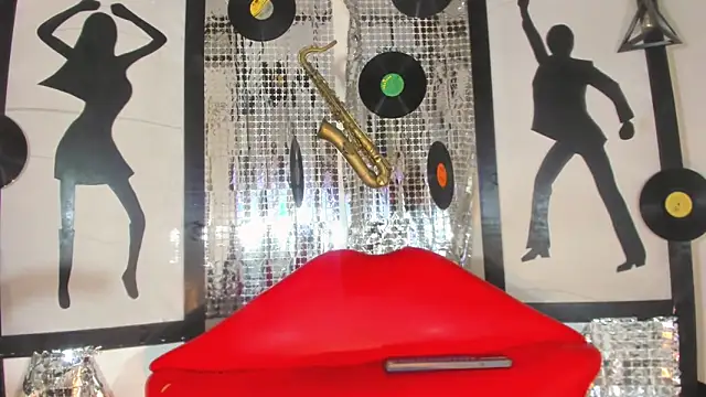 nickyminach  online show from December 2024 04:03:02 AM