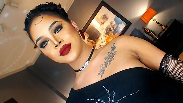 Snapshot of MarryQueen22 chatting on November 2025 01:16:01 AM MarryQueen22 online show from November 2025 01:16:01 AM