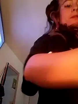 Snapshot of Juanavic chatting on December 2024 07:43:02 PM Juanavic online show from December 2024 07:43:02 PM