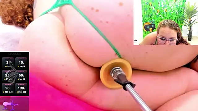 Paulina Davis  online show from March 2025 02:04:02 AM