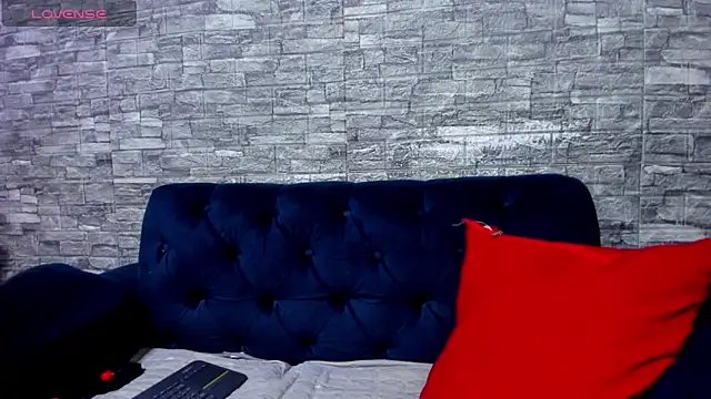LizzRouse online show from December 2024 02:27:01 PM