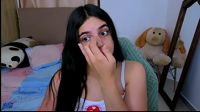  elenna online show from November 2025 05:25:01 PM