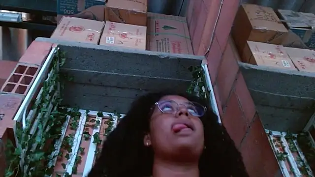 belindathompson online show from January 2025 10:01:01 PM