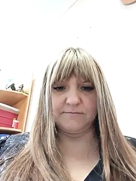 Snapshot of Office_Albertina chatting on February 2025 01:21:02 AM Office Albertina online show from February 2025 01:21:02 AM