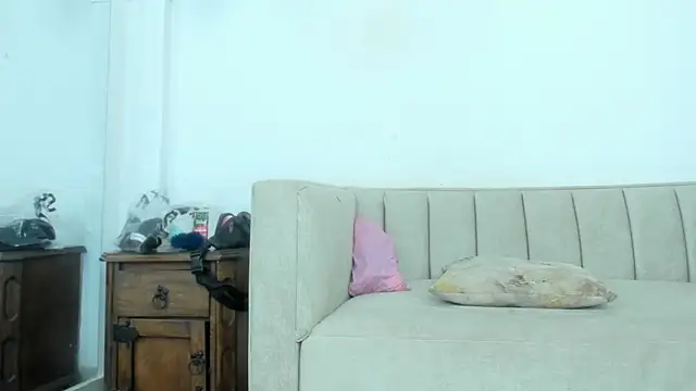 kristyl paez online show from October 2025 07:54:02 PM