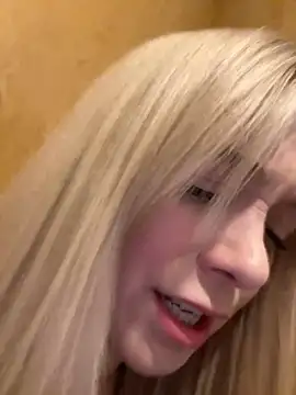 CherryAuroraa online show from December 2024 02:39:01 PM