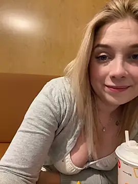 CherryAuroraa online show from January 2025 10:01:01 PM