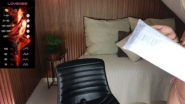 Snapshot of AmelieAxie chatting on February 2025 06:55:01 AM AmelieAxie online show from February 2025 06:55:01 AM