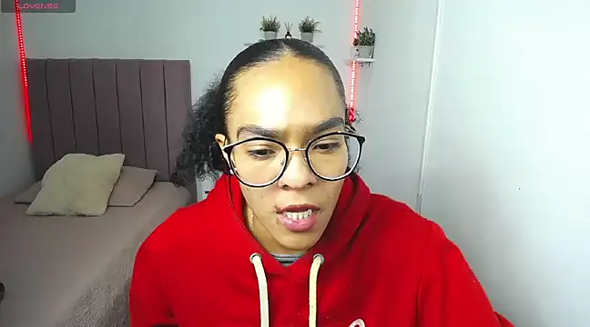 Nina lovee  online show from January 2025 01:45:02 PM
