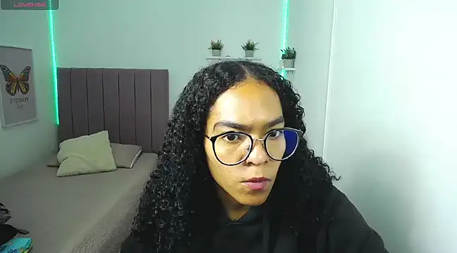 Nina lovee  online show from February 2025 02:37:01 PM