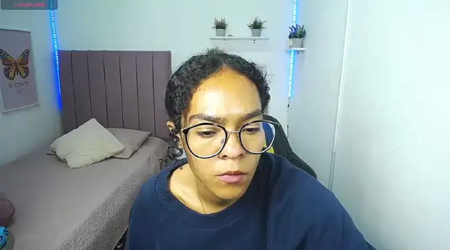 Nina lovee  online show from March 2025 03:13:02 PM