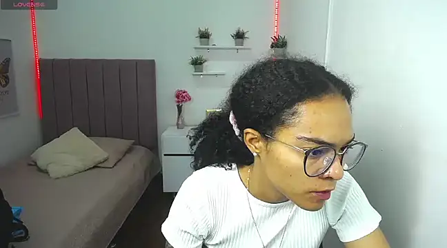 Nina lovee  online show from March 2025 12:56:02 PM