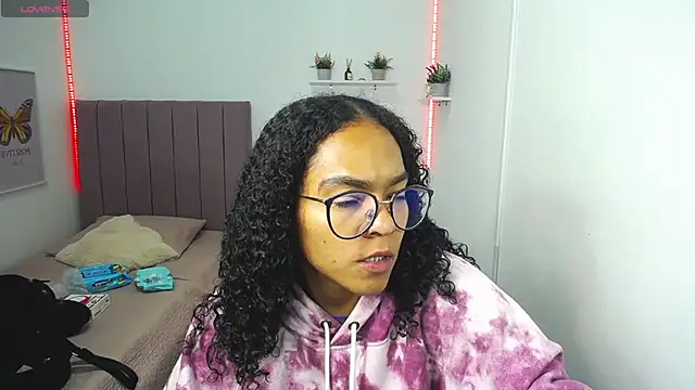 Nina lovee  online show from March 2025 02:36:01 PM