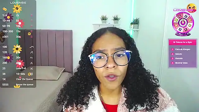 Nina lovee  online show from September 2025 02:16:01 PM