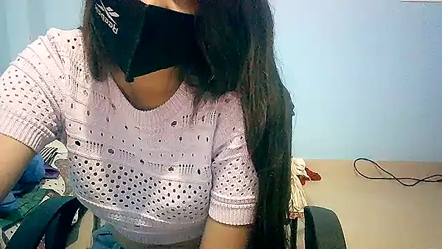 lovelydesi21 online show from December 2024 01:51:01 PM