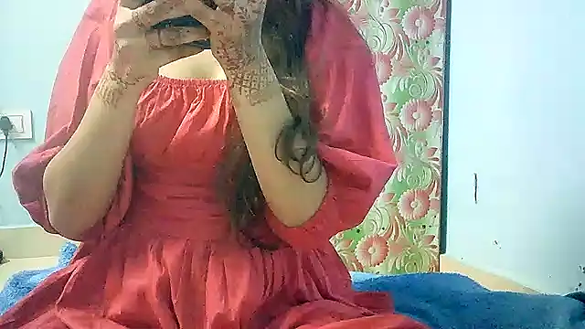 lovelydesi21 online show from January 2025 01:00:02 PM