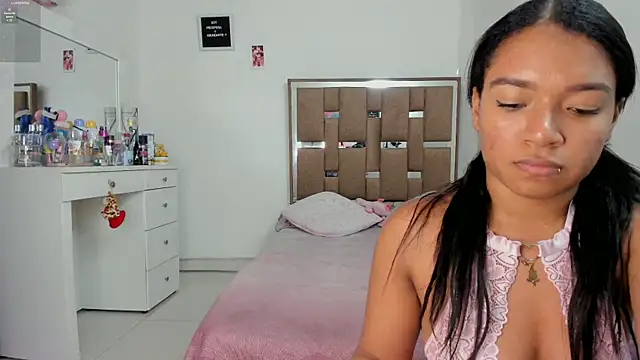 Snapshot of kendall-ewers chatting on October 2025 01:13:01 AM kendall-ewers online show from October 2025 01:13:01 AM