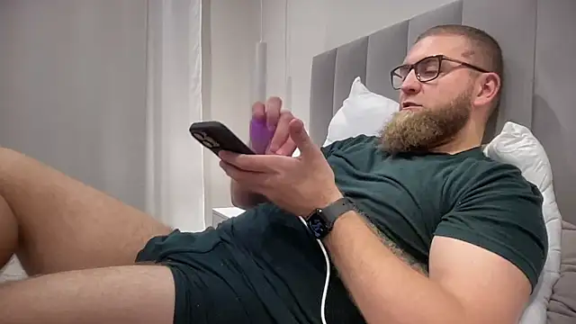 Bear bear  online show from October 2025 02:38:02 PM