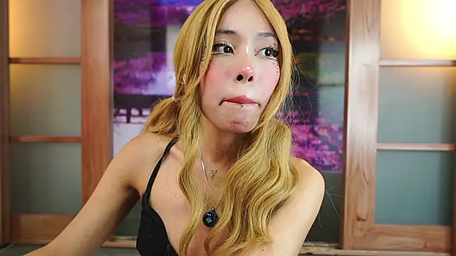 Snapshot of miss__maria chatting on October 2025 06:05:02 PM miss maria online show from October 2025 06:05:02 PM