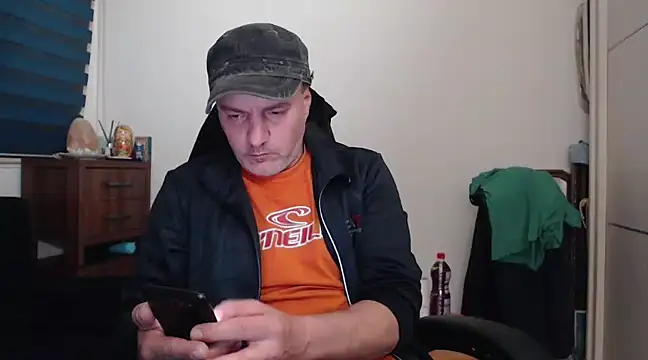 0anal21 online show from March 2025 06:54:01 PM