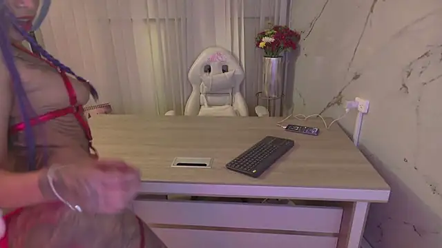 Snapshot of Scarlett_collins02 chatting on December 2024 06:56:01 AM Scarlett collins02 online show from December 2024 06:56:01 AM