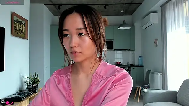 julias tapes online show from December 2024 08:51:02 AM